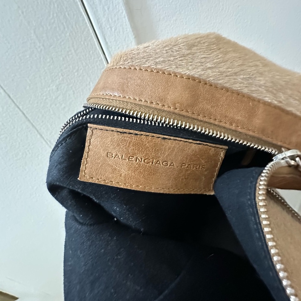 Balenciaga Tan Shoulder Bag - Picture 11 of 15
